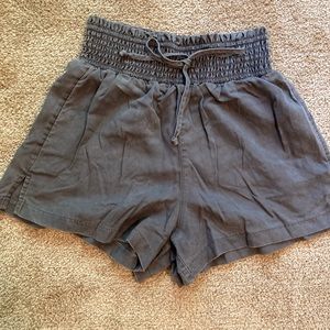 Abercrombie & Fitch Distressed Ruched Shorts